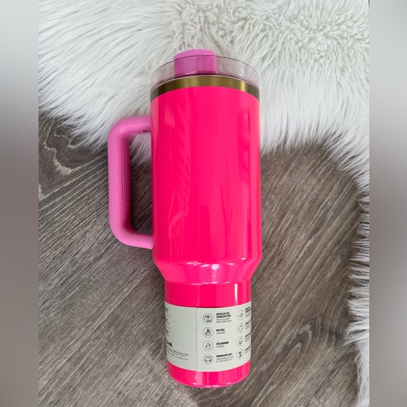 💝 STANLEY Limited Edition Pink Parade 40oz Quencher - Picture 2 of 7